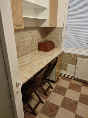 Vând apartament cu trei camere (sau închiriez pt activ. com.) semidecomandate parter Terezian 62mp  - imagine 3