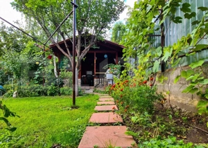 Casă unifamilială 9 camere, teren 560 mp, 7 locuri de parcare