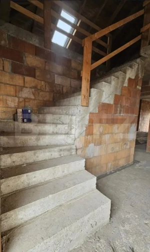 Casă de vânzare 400mp– Halmeu | teren generos de 27 arii - imagine 6