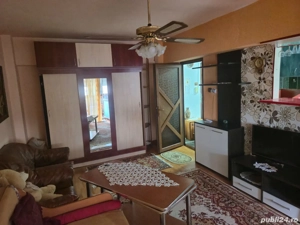 Închiriez garsoniera 