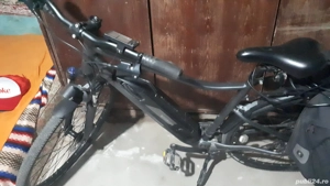 vând bicicletă electrică