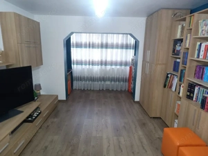 Apartament 4 camere decomandat , zona Lipovei, pozitie excelenta - imagine 2