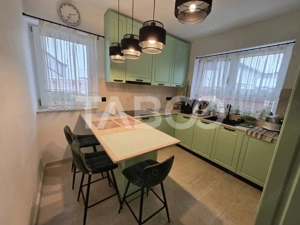 Casa individuala de vanzare teren 852 mp 5 camere 2 bai Selimbar Sibiu - imagine 7