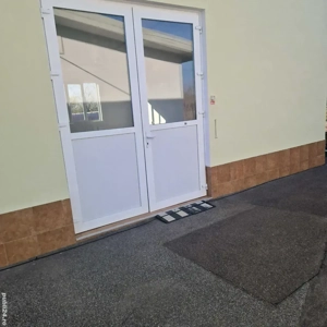 inchiriez spatiu in strada sf ioan nr 9 - imagine 2