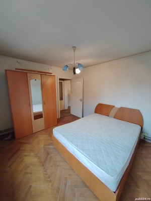 Vând apartament cu trei camere în centrul Timișoarei 