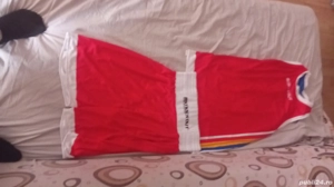Vând șorț și tricou de box cu două fețe preț 250 