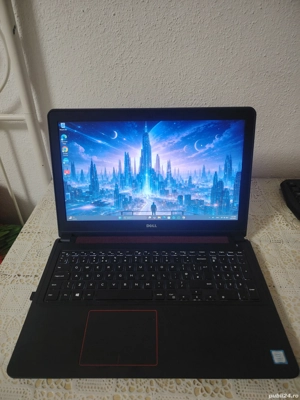 Vând laptop Dell 