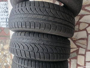Anvelope iarna Dunlop 185 60 15 - imagine 3