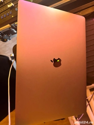 MacBook pro 2019 i9