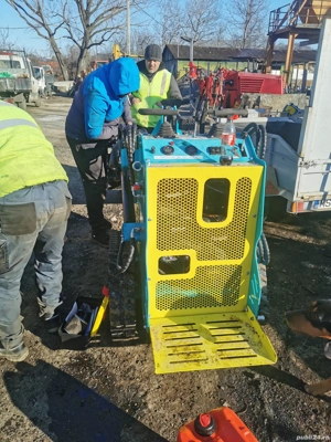 Mini-incarcator frontal bobcat pe senile 700 kg - imagine 5