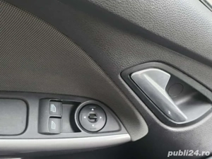 Ford Focus 1.6 TDCI DPF Sport - imagine 7