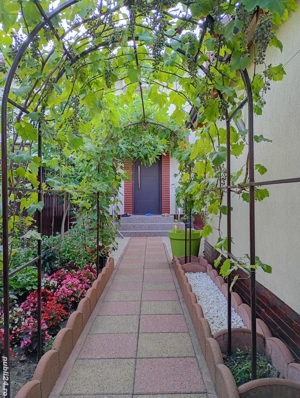 Vând casă 2 km de Târgoviște mobilata 