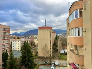 Garsoniera la Etaj Intermediar pe str De Mijloc - imagine 9