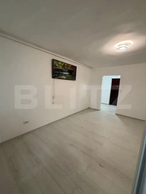 Garsonieră luminoasă, renovată recent - zona Noua - imagine 2