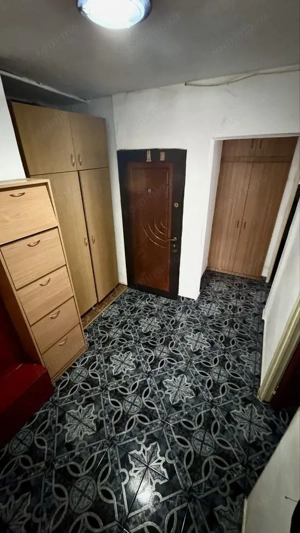 Vanzare apartament spatios de 3 camere, 2 bai, bloc 1980-Titan