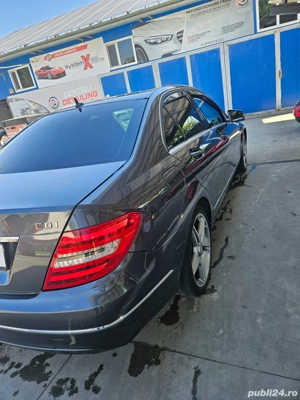 Mercedes Benz C220 - imagine 3