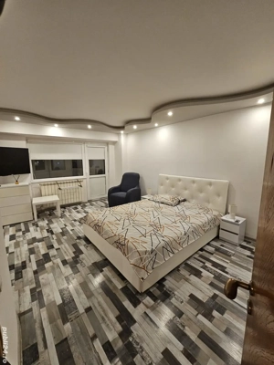 Închiriez garsoniera mall vitan Dristor unirii loc parcare 