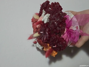 vand aranjamente cu flori din ceara