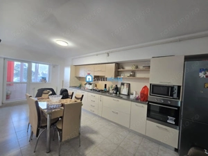 Apartament cu trei camere  constructie recenta