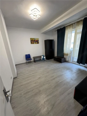 Garsoniera Decomandata Postalionului