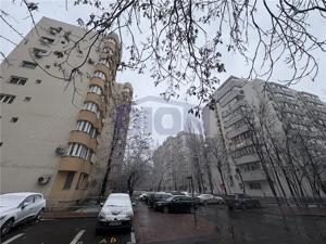 Nerva Traian, 2 camere, bloc mixt, 60mp, 1992,