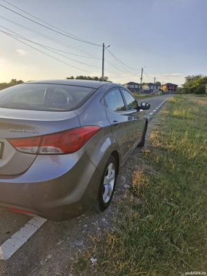 hyundai elantra - imagine 2