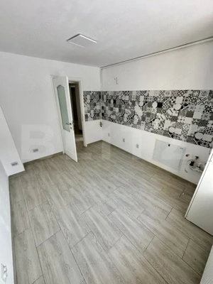 APARTAMENT 3 CAMERE DECOMANDAT IN ZONA DEOSEBITA CU VEDERE SPRE BULEVARD - imagine 4