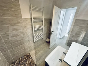 APARTAMENT 3 CAMERE DECOMANDAT IN ZONA DEOSEBITA CU VEDERE SPRE BULEVARD - imagine 3