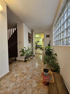 Casa spatioasa de inchiriat Bartolomeu (Curte comuna) - imagine 8