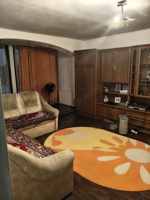 Se vinde apartament 3 camere