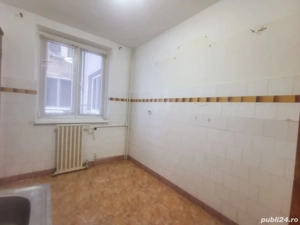 Vând apart. 3 camere conf 1 decomandat, etaj 6, Rogerius-sud - imagine 4