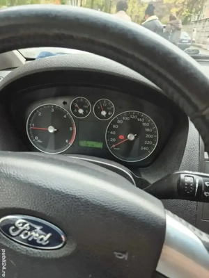 Vand autoturism Ford C Max an fabricatie2006 km267000 cauciucuri iarna vara cu  genti pret 1800 euro - imagine 4