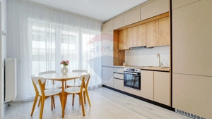 Apartament cu 2 camere de închiriat în zona Tractorul