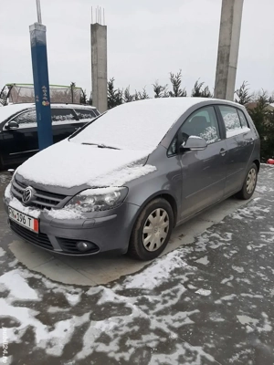 Vând Volkswagen Golf 5 Plus