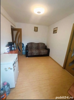 vand apartament cu 3 camere