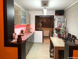 Apartament 4 camere de inchiriat Piata Berceni - Sector 4