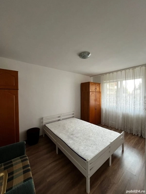 Închiriez apartament 