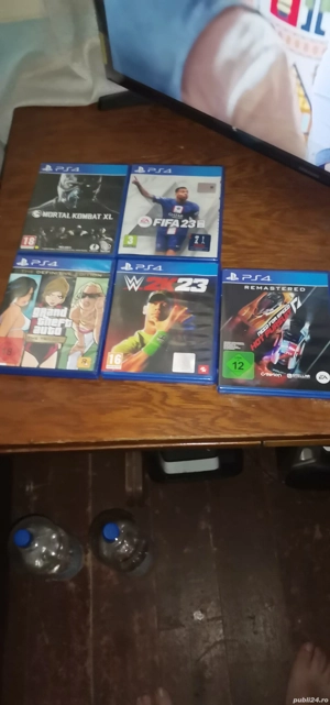 PS4 +5 Manete + 5 Jocuri