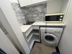 Proprietar,inchiriez garsoniere in vila,cartier DAMAROAIA,sector 1,capat tramvai 24,Autobuz ,Metrou - imagine 5