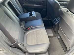 Mitsubishi Outlander Hybrid 135 CP 2019 4x4 - imagine 16