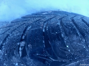 Vând cauciucuri iarna pe 15 sau dau la schimb cu 17 500 lei toate 4