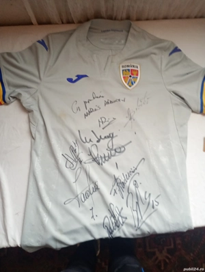 Tricou semnat de națională României 