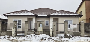 Proprietar vand casa tip duplex