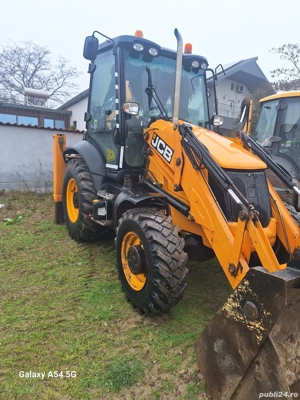 Buldoexcavator JCB 3CX  