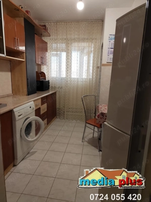 De inchiriat, apartament 3 camere decomandat - imagine 5