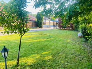 Inchiriez Vand casa in comuna Bascov stradal la 500m de Primarie