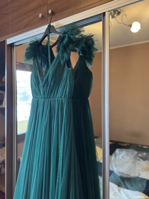 Vând rochie lungă de ocazie (verde smarald)
