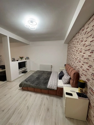 Apartament 2 camere 10 min metrou Aparatorii Patriei/centrala proprie