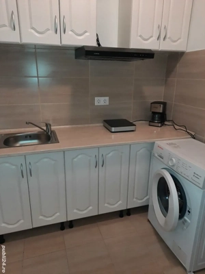 Închiriez garsoniera mobilata și utilata,etaj 3.Garsoniera este situata vis-a-vis de liceul 1.