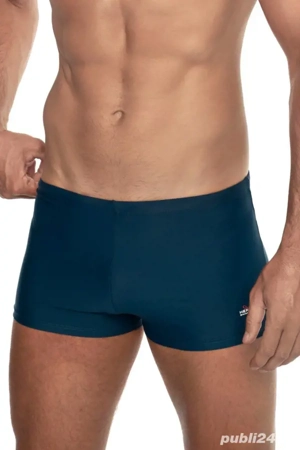 Tanar , caut doamnă matură sau cuplu  discreție totală 